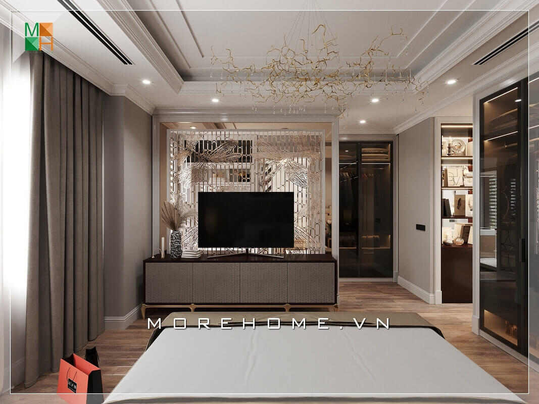 Ấn tượng với thiết kế phòng ngủ mở hiện đại cho chung cư. Vách ngăn kim loại hiện đại sau kệ tivi lạ mắt và rất độc đáo tạo nên vẻ sang trọng cho căn phòng ngủ. Thiết kế nội thất phòng ngủ biệt thự