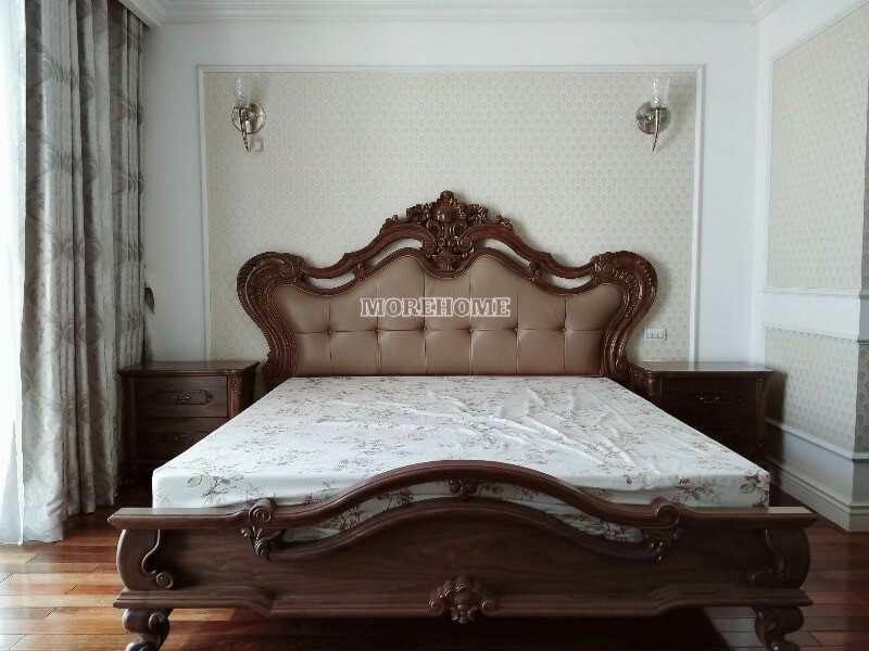 Với xưởng gỗ quy mô lớn, MoreHome nhận sản xuất các mẫu giường ngủ bằng gỗ óc chó cao cấp, sang trọng với đa dạng phong cách.